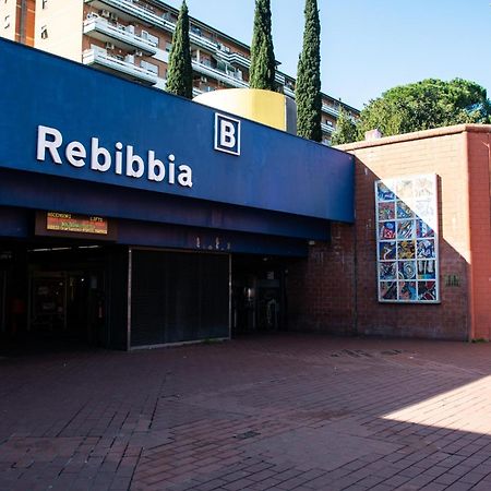 Apartmán Rebibbia Guest Art Metro B Řím Exteriér fotografie